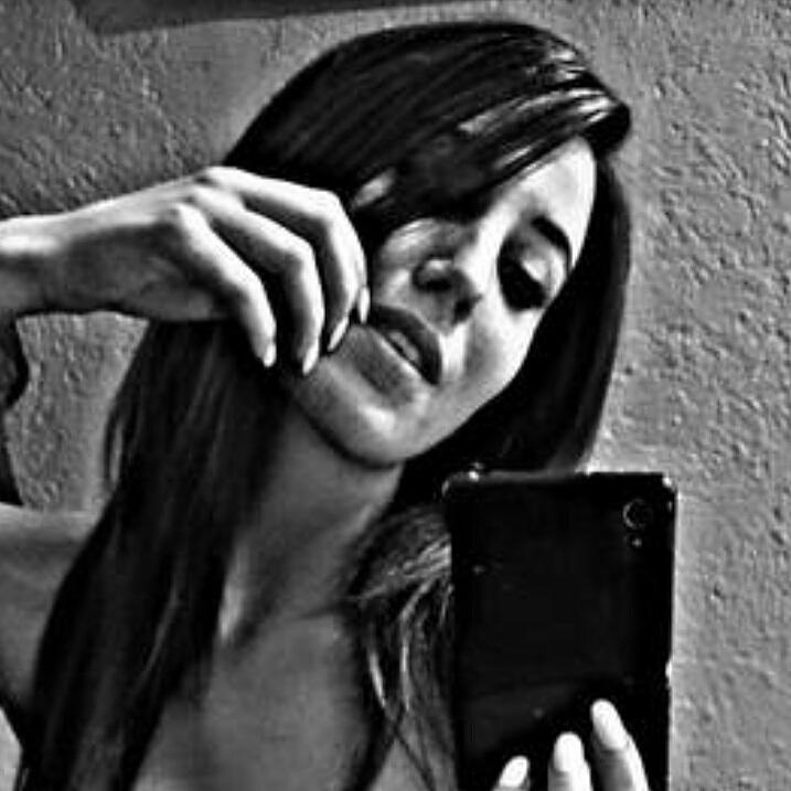 VIP-Massage Frankfurt - Masseurin Lia Deutsche – NEU : Alter: 29, Haarfarbe - Braun/rötlich | foto - 3